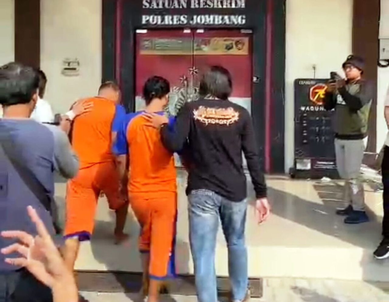 Diduga Memeras Pemdes Mejoyolosari, Polres Jombang Amankan 3 Oknum Wartawan
