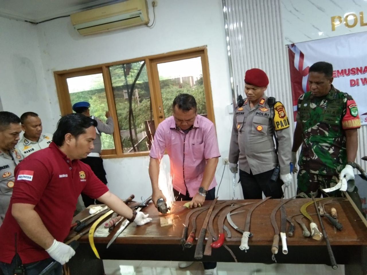 Upaya "Zero Tawuran Pelajar", Polsek Kemayoran Gelar Pemusnahan Barang Bukti Sajam