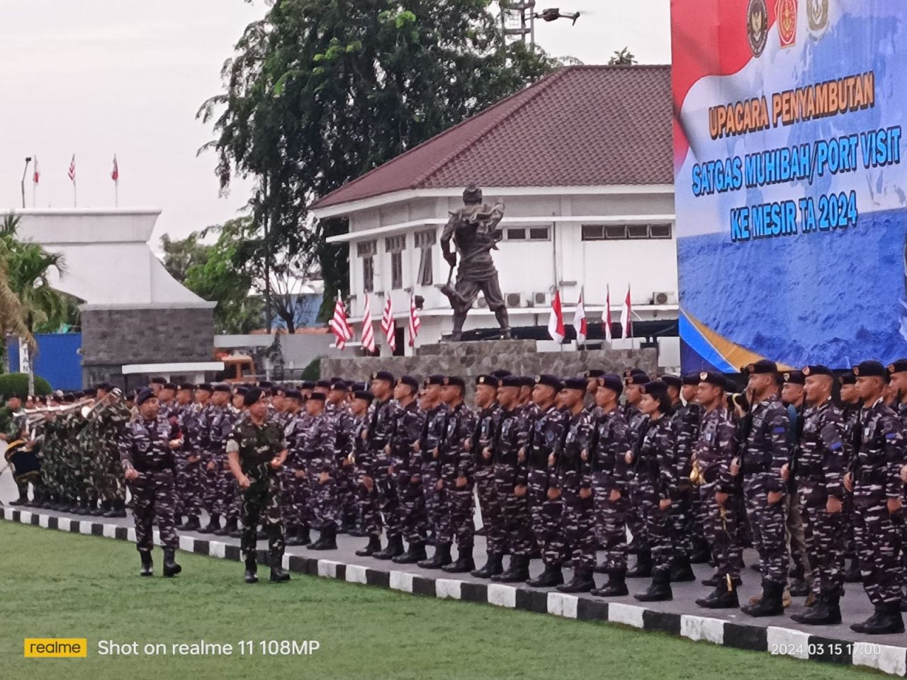 Danrem 052/Wkr menghadiri, Upacara Penyambutan Kapal RJW - 992 Bantuan kemanusiaan Konflik Gaza