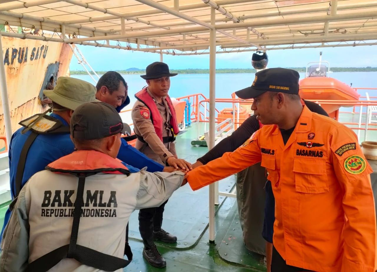 Bakamla RIdan Tim SAR Gabungan Cari ABK Kapal Terjatuh di Kei Besar
