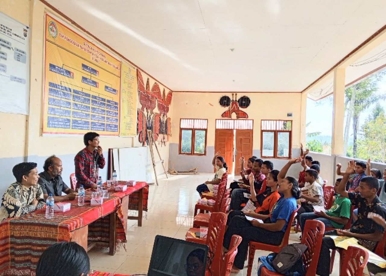 Pelatihan E-commerce Membuka Peluang Anak Muda di Desa Lumban Dolok