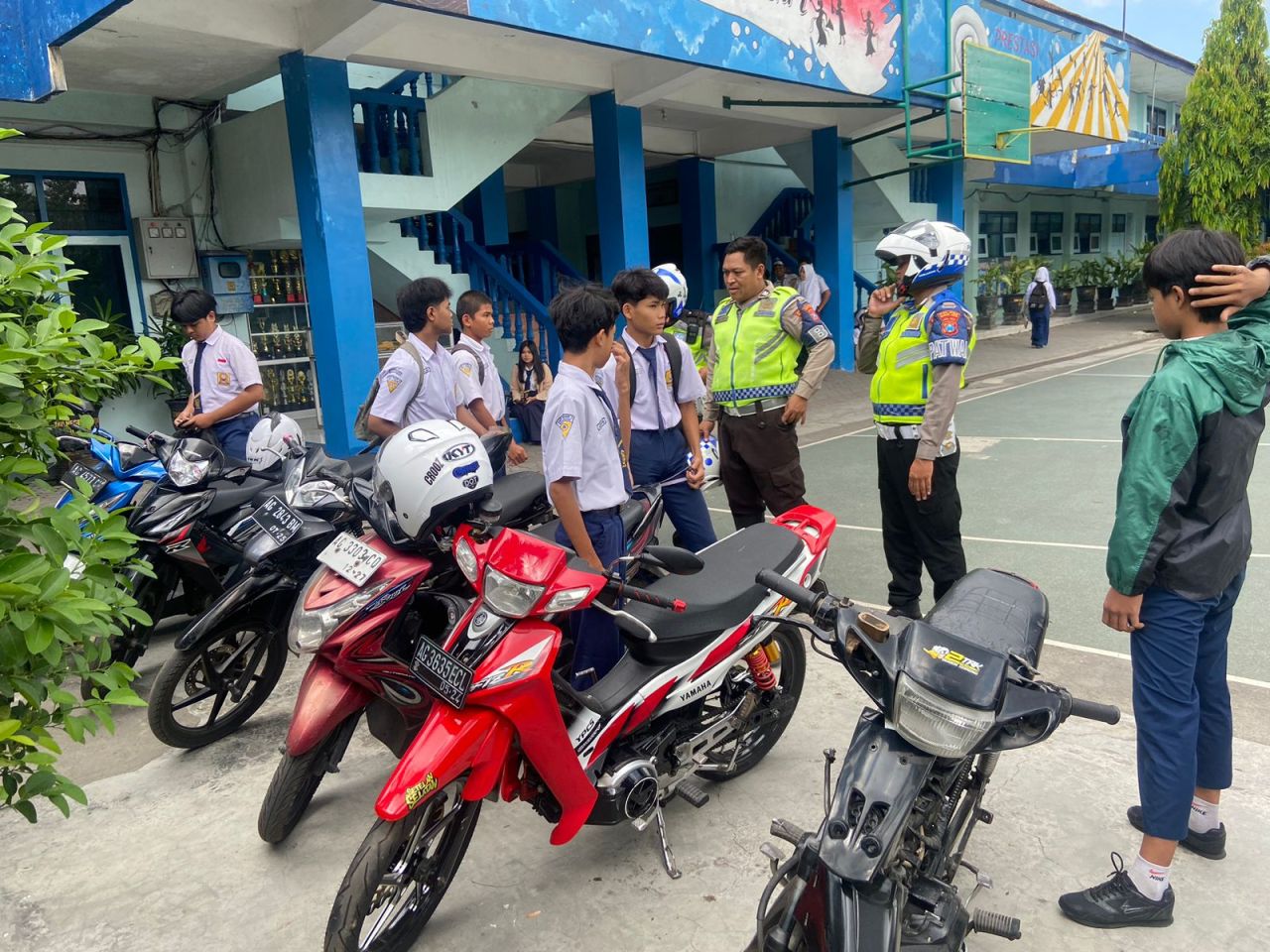 Tindak Pelajar SMP Bawa Motor ke Sekolah, Polres Kediri Kota Panggil Orang Tua