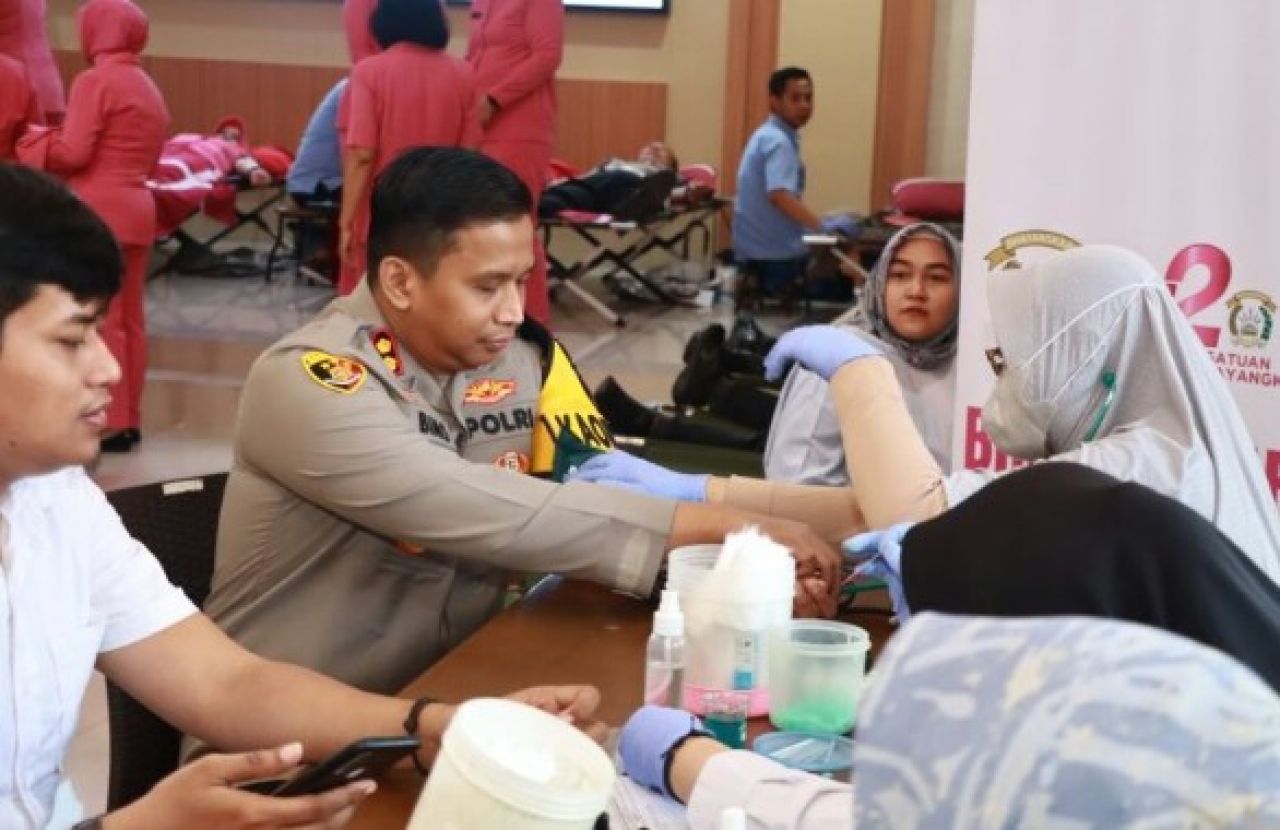Jelang Hari Bhayangkara ke-78, Polres Kediri Gelar Baksos Donor Darah