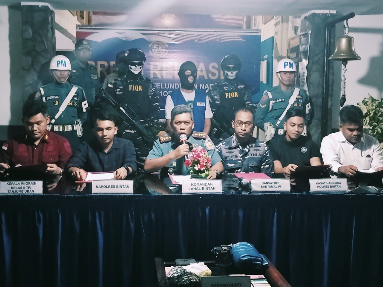 Tim F1QR Lanal Bintan dan Satgas Gabungan TNI AL Berhasil Amankan Pelaku Penyelundupan Narkoba Jenis Sabu