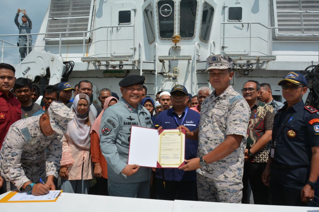 Tertangkap di Malaysia, Bakamla RI Pulangkan 16 Nelayan Indonesia