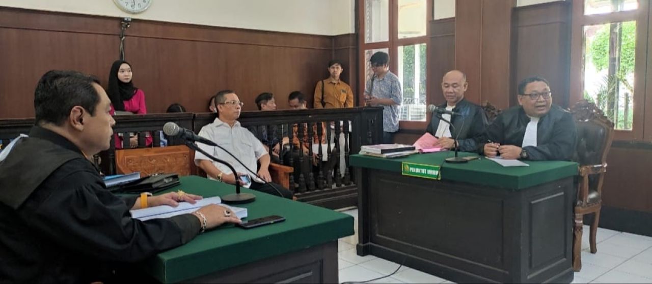 Perkara Dugaan Ijazah Palsu, JPU Tuntut Robert Simangunsong Enam Bulan