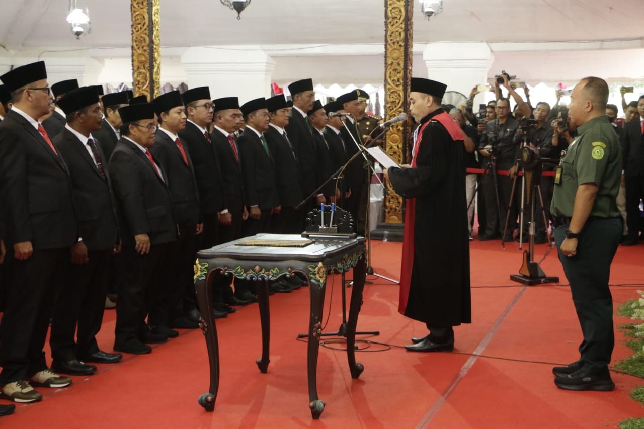Lima Puluh Anggota DPRD Sumenep Masa Jabatan 2024 - 2029 Resmi Dilantik, Zainal Arifin Ditunjuk Ketua DPRD Sementara