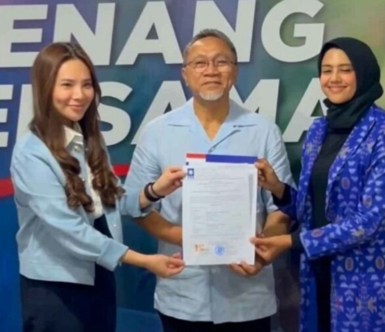 Bunda Fey-Regina Akhirnya Resmi Berangkat Pilkada 2024
