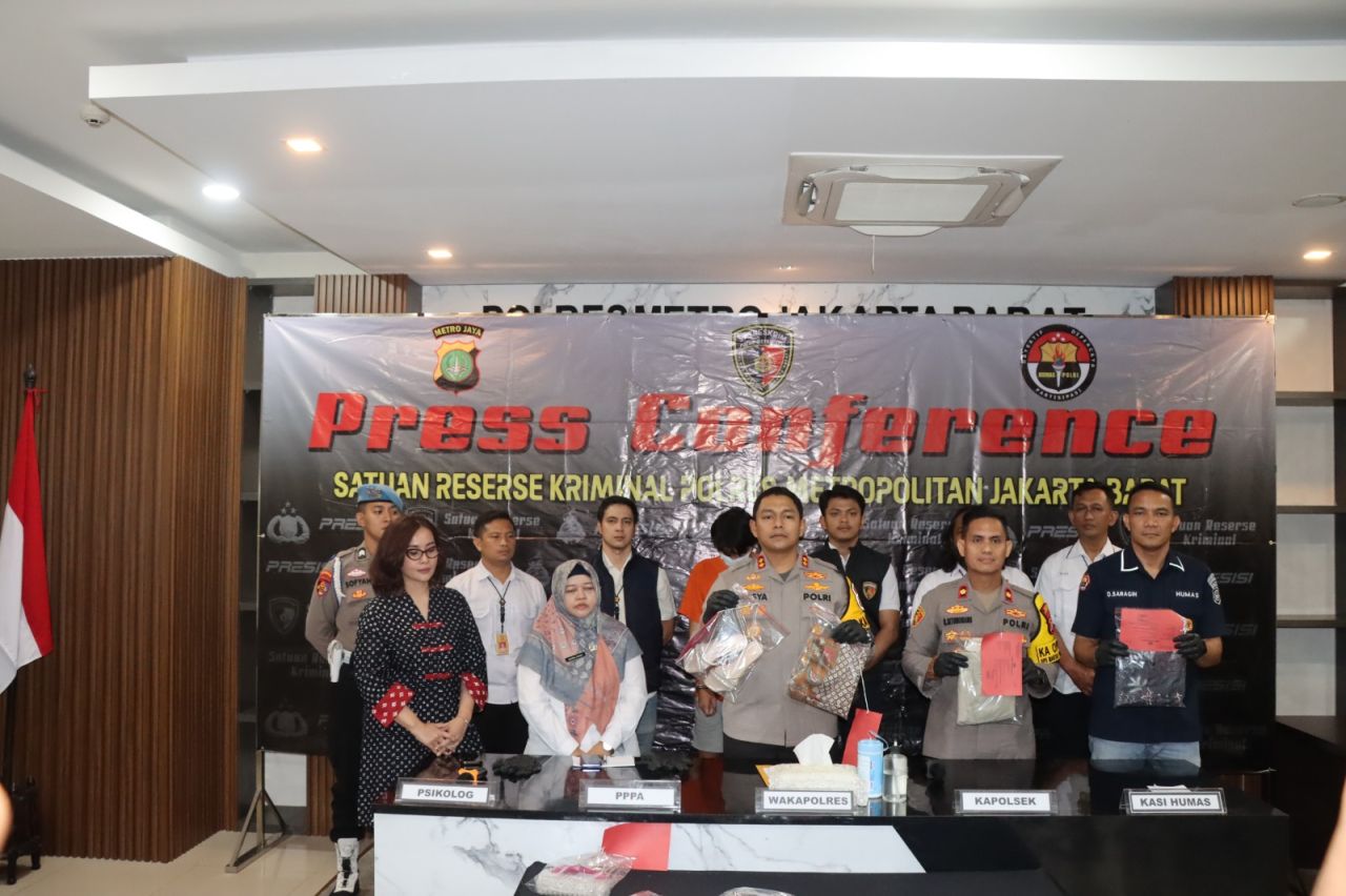 Lantaran Cemburu, Seorang Pria Tega Aniaya Kekasih di Lift Royal Palm Hotel