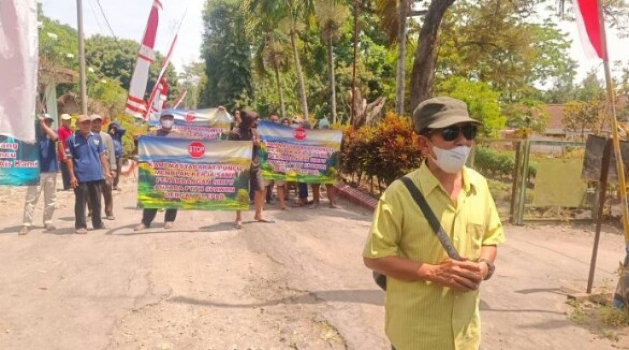 Tambang Sirtu Jadi Momok Air Bersih, Warga Satak Demo ke PTPN Ngrangkah Pawon Tuntut PT EPAS Berhenti Beroperasi