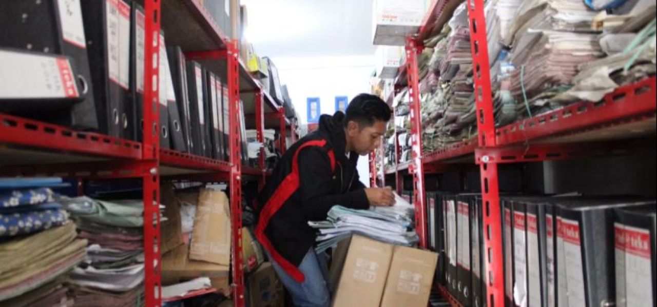 Diduga Ada Korupsi Pengadaan Barang dan Jasa 2018 - 2022, Kejari Kabupaten Blitar Geledah Kantor PDAM Tirta Penataran