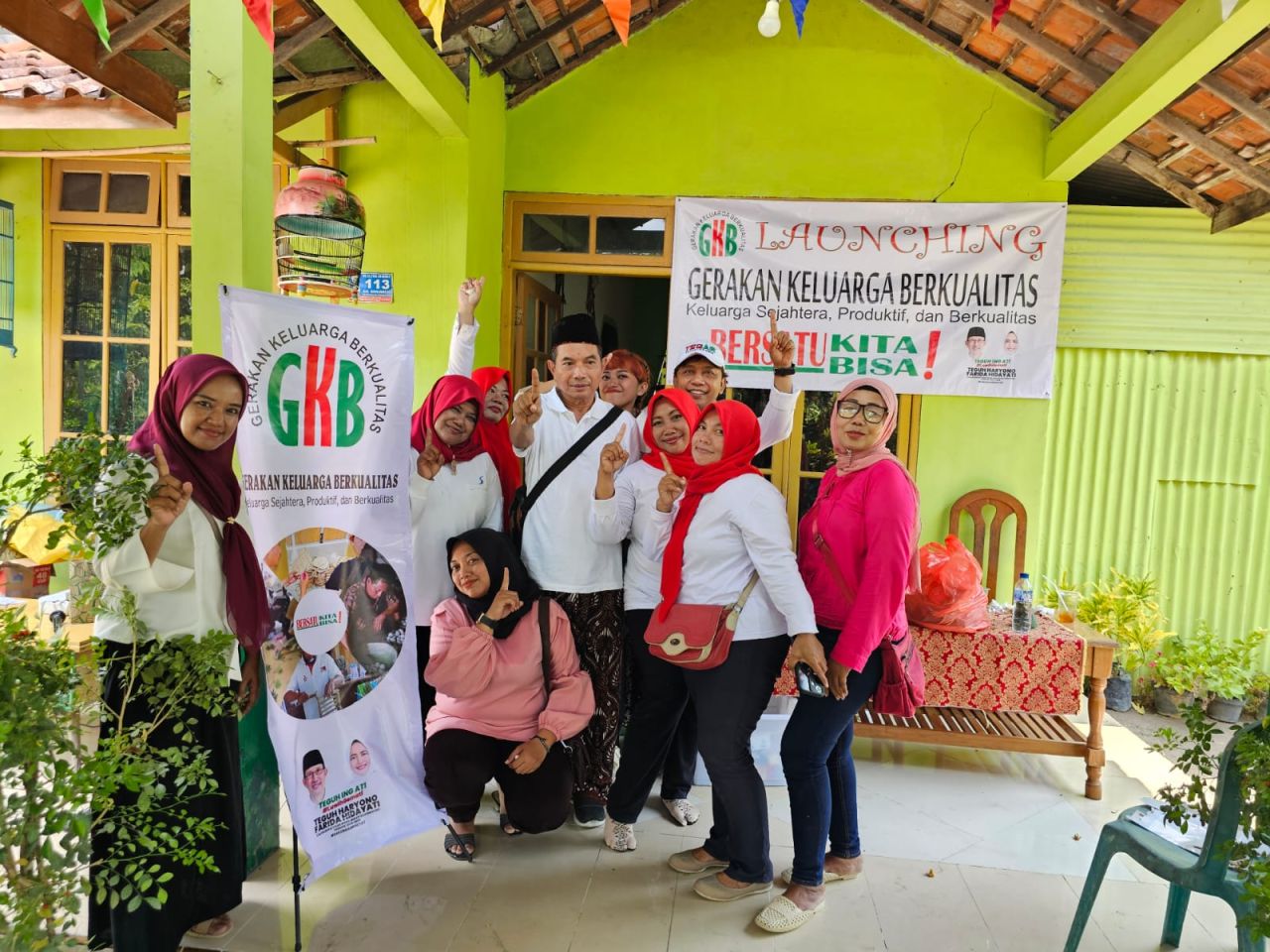Relawan Tegar (Teguh Haryono dan Farida Hidayati) Launching Gerakan Keluarga Berkualitas (GKB)
