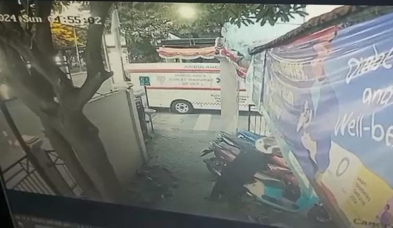 Terekam CCTV !! Aksi Bandit Curanmor Gasak Motor Milik Ibu Asal Desa Pajangan Saat di Halaman Puskesmas Sukodadi