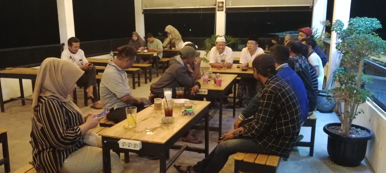 Diskusi dengan Pedagang Pasar, Teguh Haryono Siapkan Program Bojonegoro Klunting dan produktif