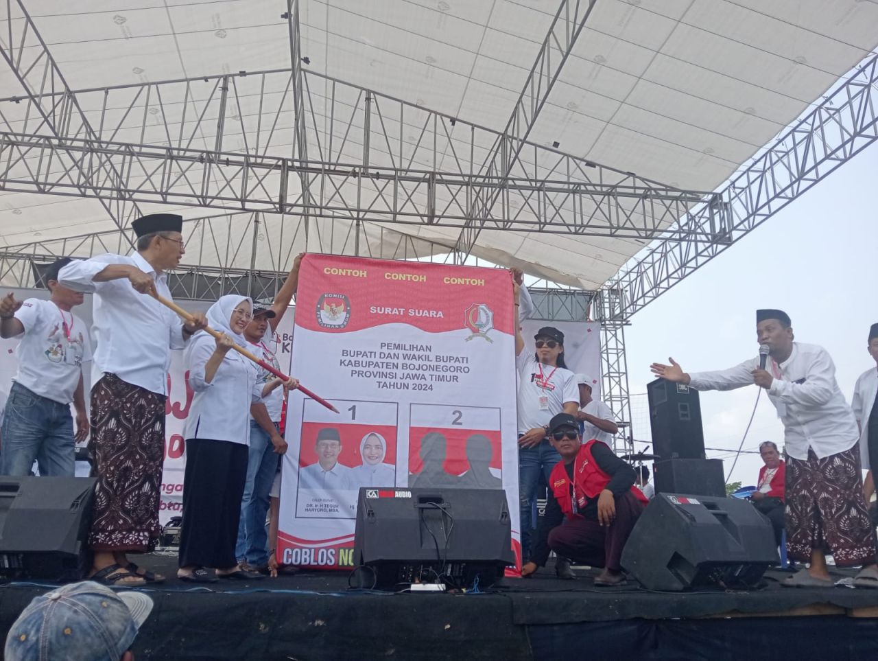 Kampanye Akbar Paslon No 1 di Kecamatan Kepohbaru Berlangsung Meriah