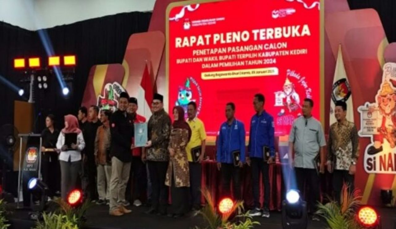 KPU Kabupaten Kediri Resmi Tetapkan Mas Dhito dan Mbak Ulfa Sebagai Bupati dan Wakil Bupati di Pilkada 2024