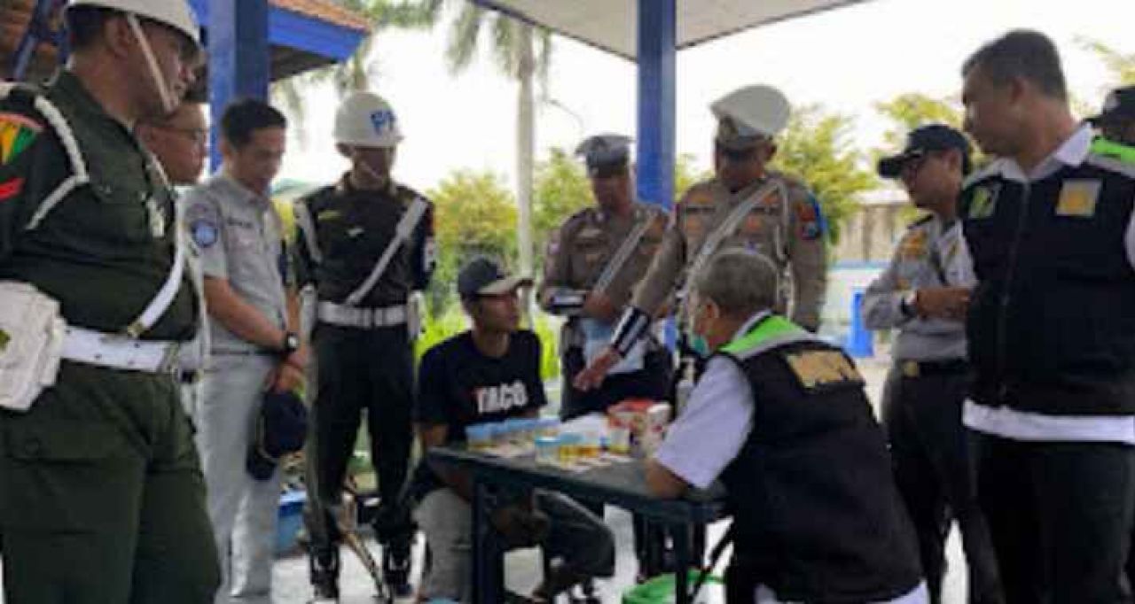 Operasi Keselamatan Semeru 2025, Polres Kediri laksanakan Tes Urin di Terminal Pare