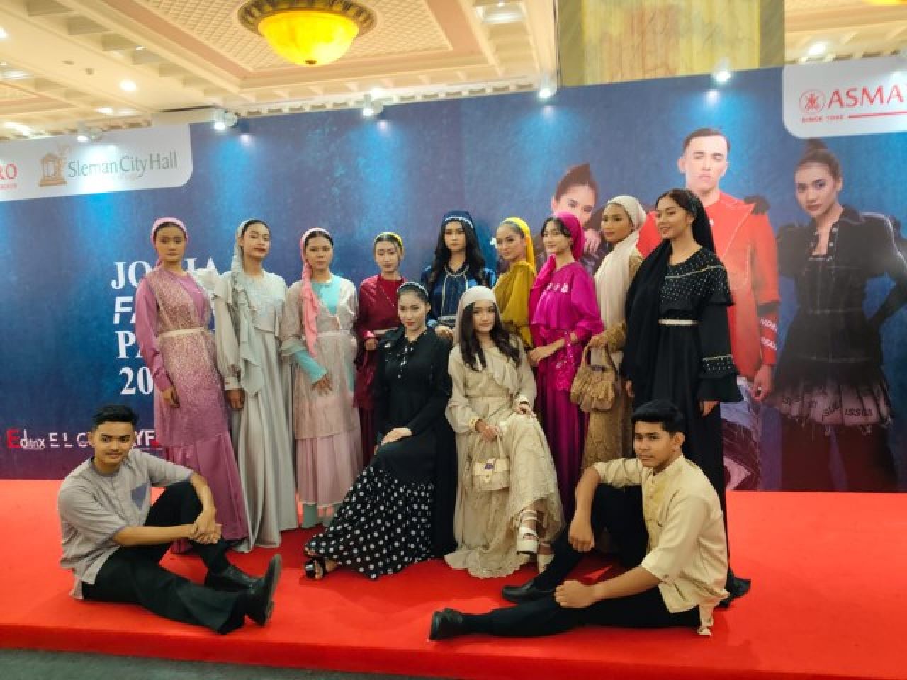 Etnika Modeling School Blitar Ikut Ramaikan Jogja Fashion Parade 2025