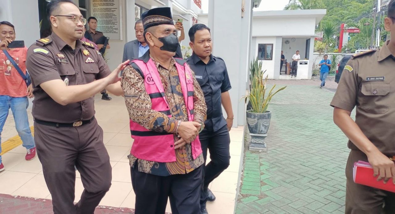 Dugaan Korupsi Dana COE Rp. 2,1 M, Ketua Yayasan dan Kepsek SMK Wahid Hasyim Glagah Lamongan Dijebloskan Penjara