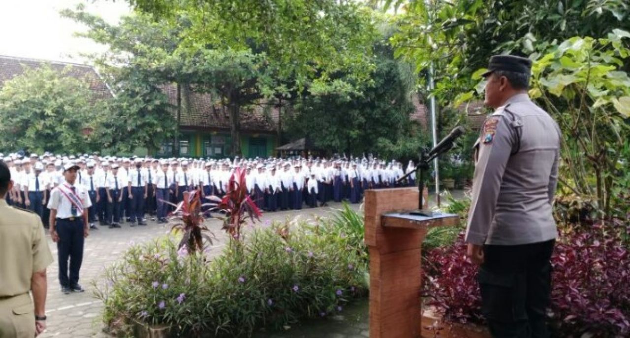 Polres Kediri Ajak Siswa-Siswi SMPN 1 Pare, Ciptakan Lingkungan Sekolah Kondusif