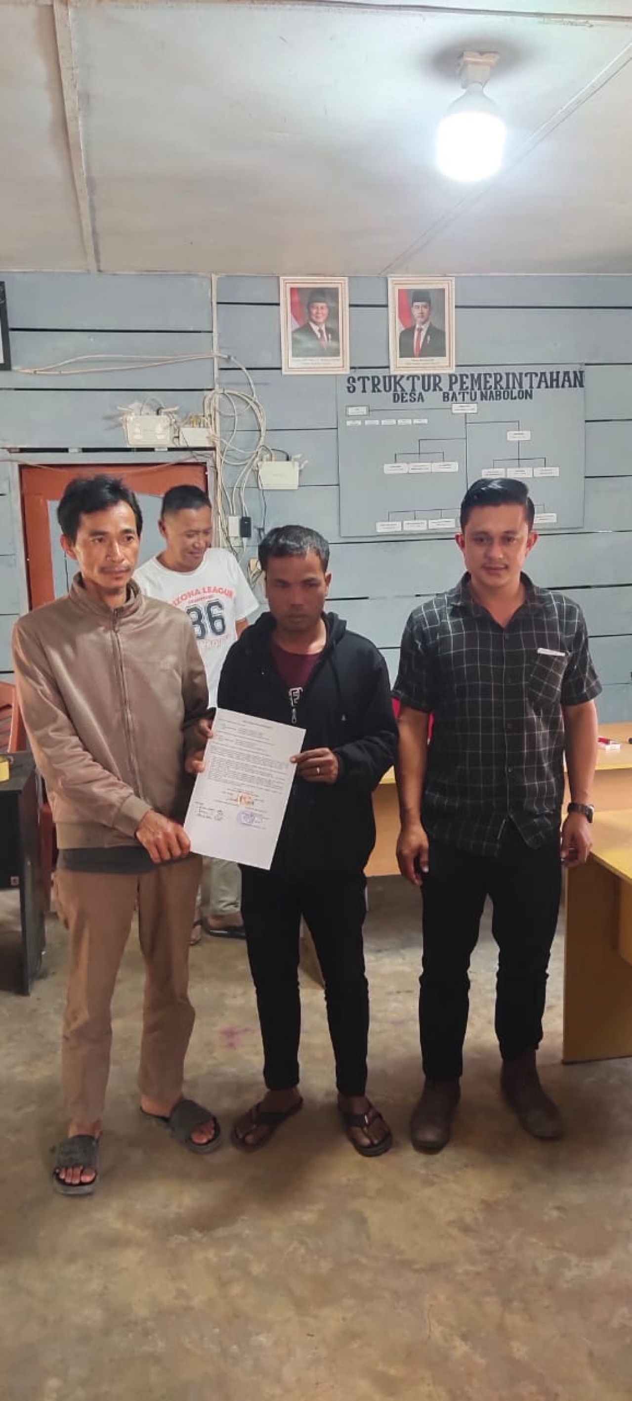 Polsek Habinsaran Bersama Perangkat Desa Berhasil Selesaikan Masalah Warga Secara Damai