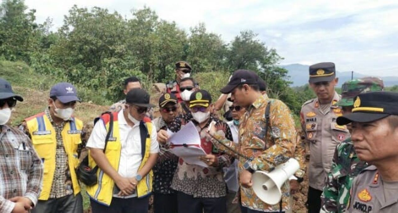 PN Kota Kediri Eksekusi Dua Konsinyasi Lahan Tol Kediri-Tulungagung di Desa Tiron Kecamatan Banyakan