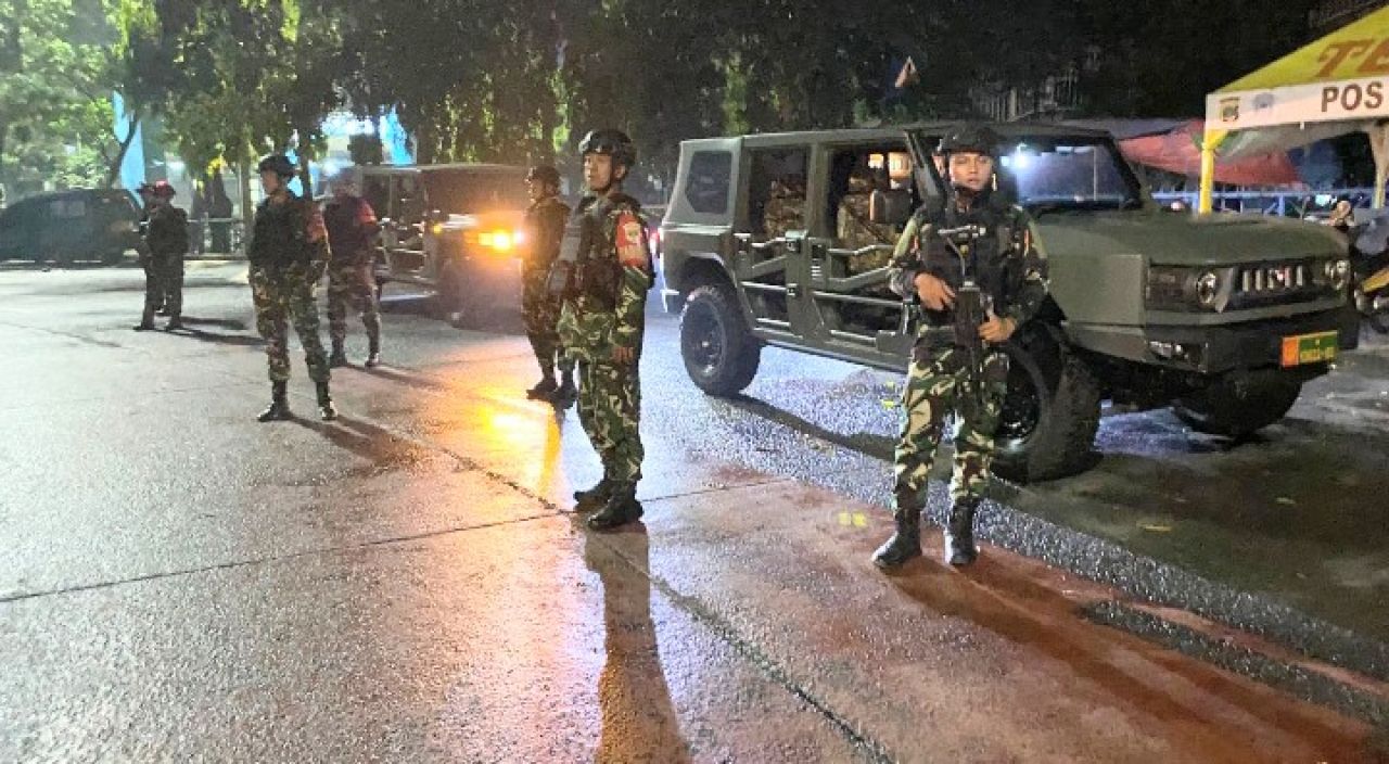 Koramil 03/Ps. Rebo - Ciracas Gelar Patroli Malam Dengan Menggunakan Mobil Maung, Jaga Keamanan Wilayah Jakarta Timur