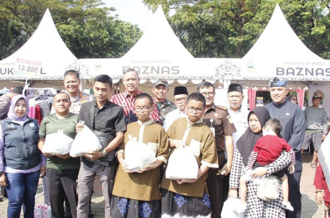 Kodim 0507/Bekasi Bersama Pemprov Jabar dan Pemkot Gelar Gebyar Baksos & Pelayanan Publik di Alun-Alun Kota Bekasi
