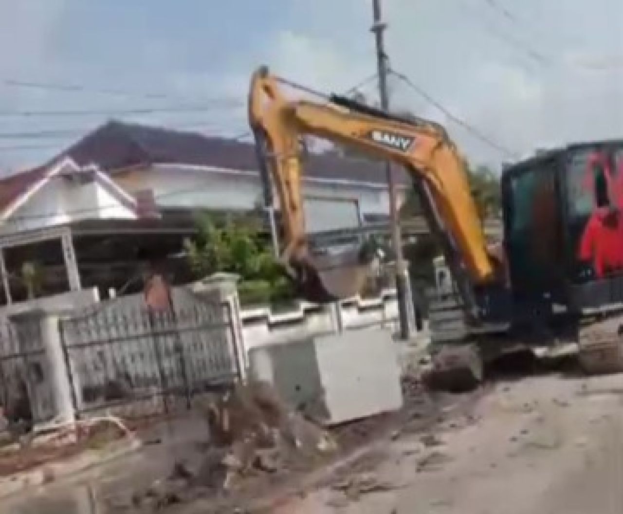 Proyek Drainase di Jalan Panglima Polim Bojonegoro Jadi Sorotan Atas Dugaan Pelanggaran Spesifikasi dan Transparansi