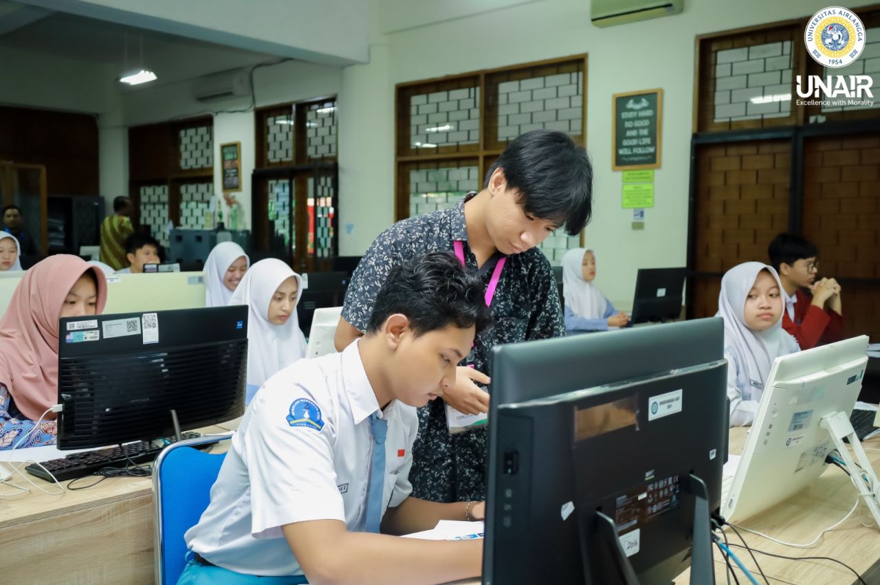 Kampus Bergerak, Prestasi Menggema: Ribuan Pelajar Serbu Olimpiade Sains Airlangga 2025